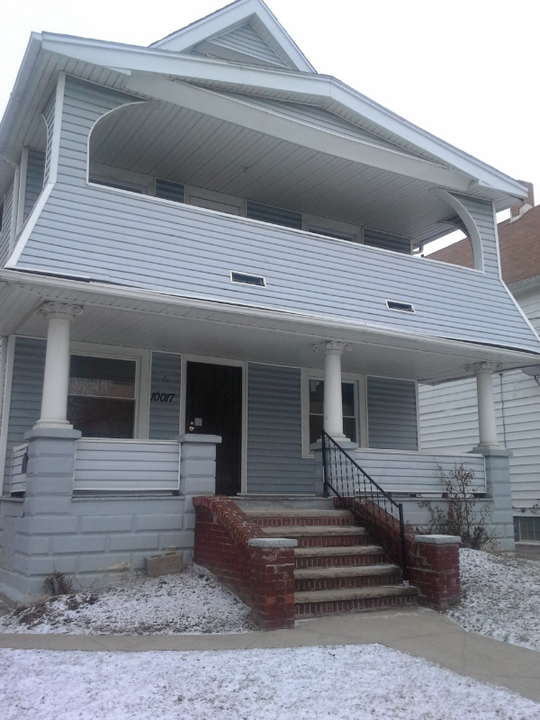 10017 Aetna Rd in Cleveland, OH - Building Photo