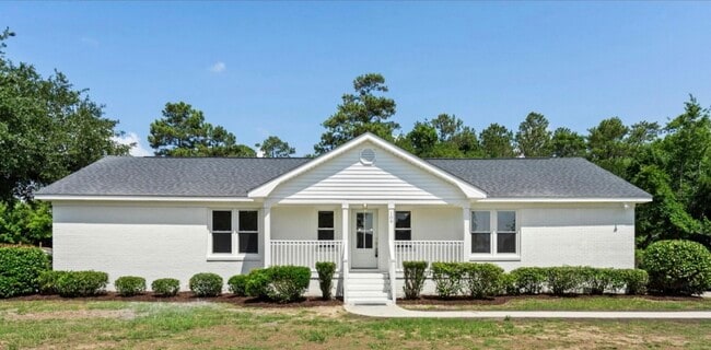 109 Inlet Ct in Hampstead, NC - Building Photo - Building Photo