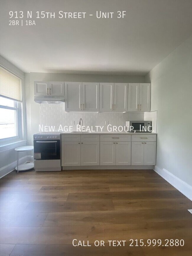 913 N 15th St in Philadelphia, PA - Building Photo - Building Photo