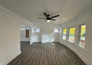 3732 E 144th St, Unit Down unit in Cleveland, OH - Building Photo - Building Photo