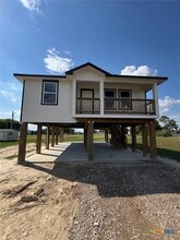 544 Buckskin Dr in Palacios, TX - Building Photo - Building Photo