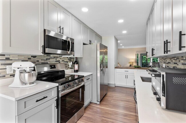 21691 Cypress Rd in Boca Raton, FL - Building Photo - Building Photo