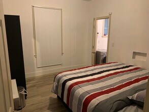 4204 Letitia Ave S, Unit 1 in Seattle, WA - Building Photo - Building Photo