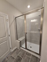 5142 Pace Pk Cir in Columbia, TN - Foto de edificio - Building Photo