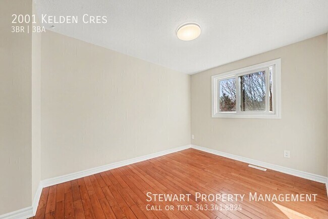 2001 Kelden Crescent in Ottawa, ON - Building Photo - Building Photo