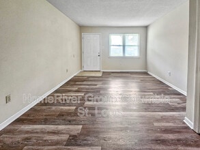 2541 E Morris Dr in Columbia, MO - Foto de edificio - Building Photo