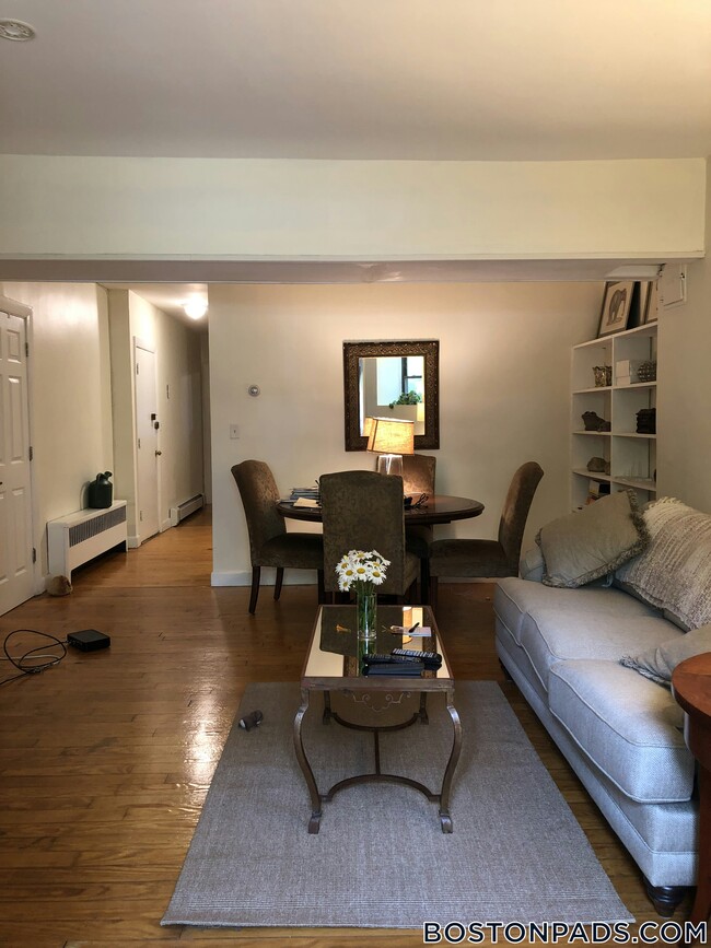 1728 Beacon St in Brookline, MA - Building Photo - Building Photo