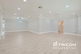 405 Kerry Dr in Clearwater, FL - Building Photo - Building Photo