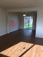 25182 E Broadway Ave-Unit -15 in Veneta, OR - Foto de edificio - Building Photo