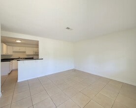 215 Combs Manor Ct NW in Fort Walton Beach, FL - Building Photo - Building Photo