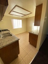 4165 W Broadway in Hawthorne, CA - Building Photo