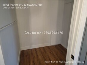 1196 Thorndale Dr in Akron, OH - Building Photo - Building Photo