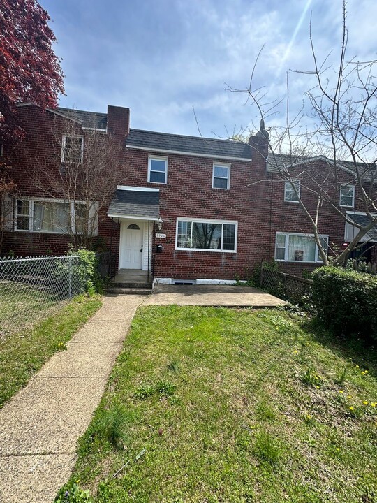 3920 Elson Rd in Brookhaven, PA - Building Photo