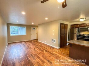 723 W Quinalt St in Springfield, OR - Building Photo - Building Photo