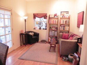 21980 Alta Dr, Unit Guest Suite with 2 Decks in Topanga, CA - Building Photo - Building Photo