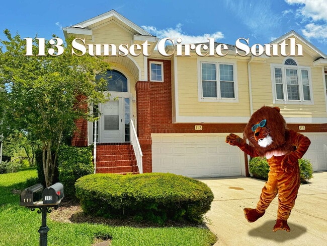 property at 113 Sunset Cir S