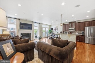 50 Sharpstead Ln in Gaithersburg, MD - Building Photo - Building Photo