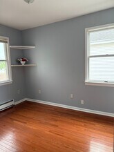137 Baldwin St, Unit 2 in Bloomfield, NJ - Building Photo - Building Photo