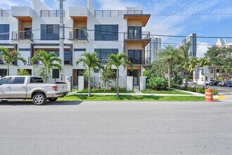 802 NE 2nd St in Fort Lauderdale, FL - Building Photo - Building Photo