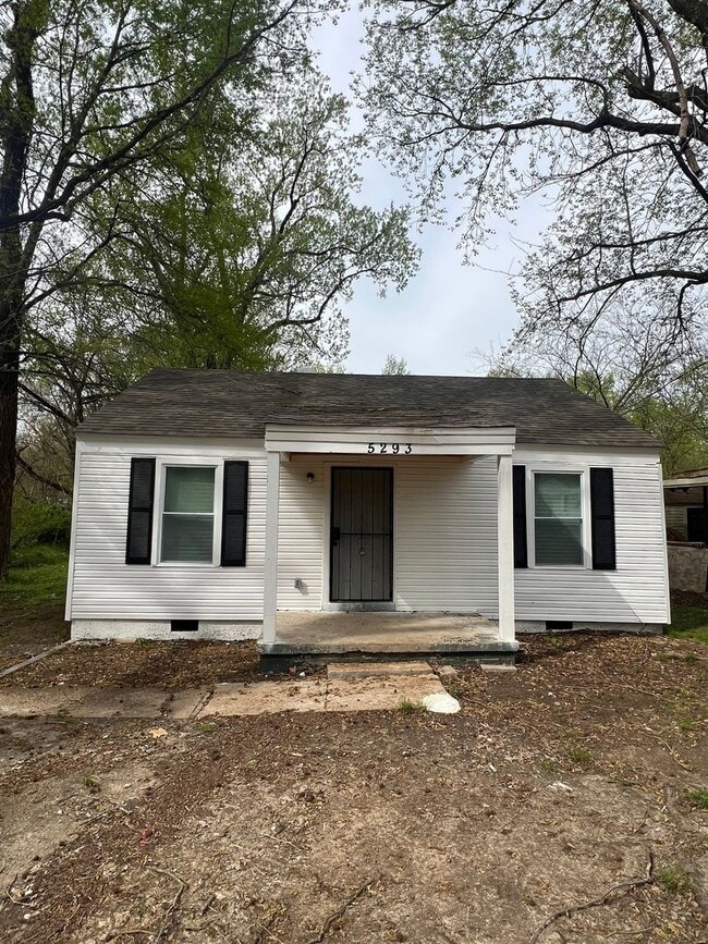 property at 5293 Airview Rd