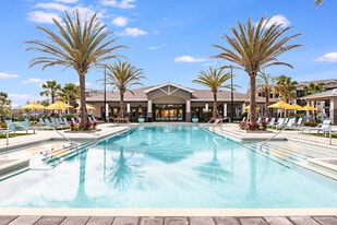 Halston Waterleigh in Winter Garden, FL - Building Photo