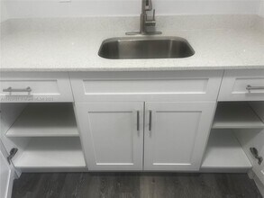 1257 NW 61st St-Unit -4 in Miami, FL - Building Photo - Building Photo