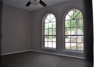 1006 Warrington Dr in Austin, TX - Building Photo - Building Photo