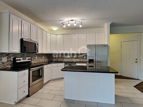 2106 Forest Edge Dr in Greensboro, NC - Building Photo - Building Photo