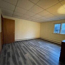 165 Kendall Ave, Unit 2 in Ithaca, NY - Building Photo - Building Photo