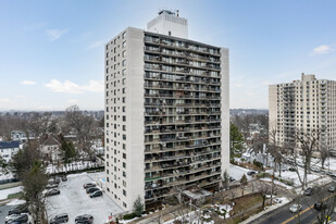 The Bristol House Condominiums Apartments