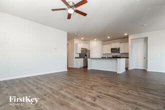 407 Bering Ln in Summerville, SC - Foto de edificio - Building Photo