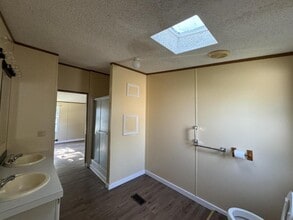 13 1st St in Lamar, MO - Building Photo - Building Photo