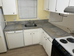 6470 SW 192nd Ave, Unit 6470 in Beaverton, OR - Foto de edificio - Building Photo