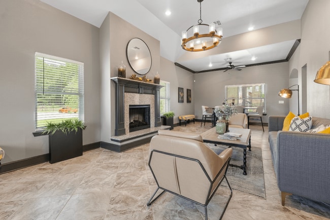 Willow Creek Apartments in Palestine, TX - Building Photo - Building Photo