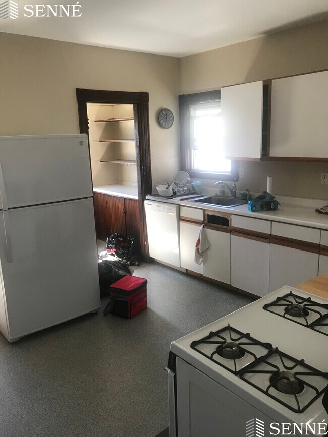 19 Lovell St, Unit #2