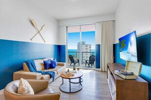 777 N Ocean Dr in Hollywood, FL - Building Photo