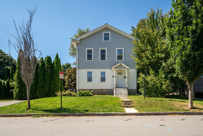 34 Longmeadow Ave in Worcester, MA - Building Photo - Building Photo