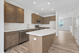 524 Wolverine Dr in Aurora, IL - Building Photo - Building Photo
