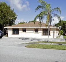 Gardens Apartments in Palmetto Bay, FL - Building Photo - Building Photo