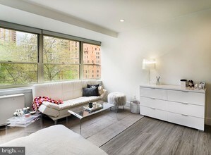1810 Rittenhouse Square-Unit -613 in Philadelphia, PA - Building Photo - Building Photo