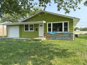 1875 E Notre Dame St in Kankakee, IL - Building Photo - Building Photo