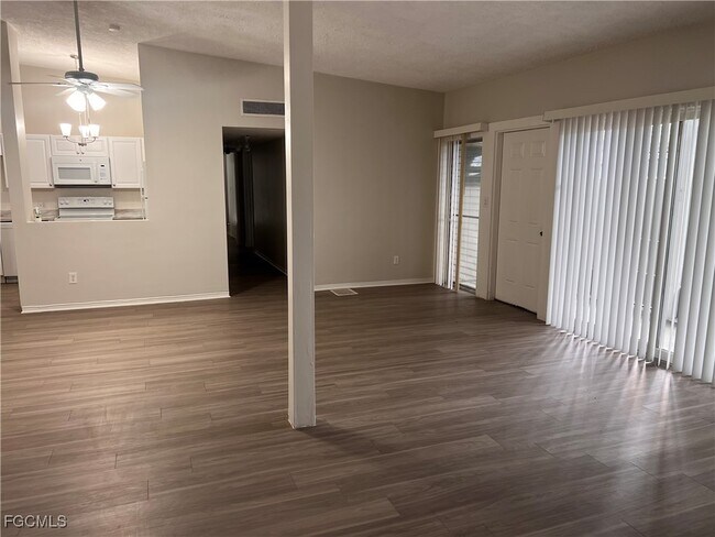 535 Monterey Blvd NE in St. Petersburg, FL - Building Photo - Building Photo