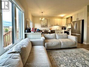 7358 Marvel Dr in Niagara Falls, ON - Building Photo - Building Photo
