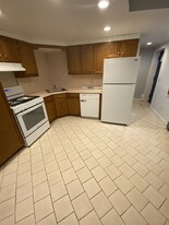 16 Lane St, Unit Rear in Yonkers, NY - Building Photo