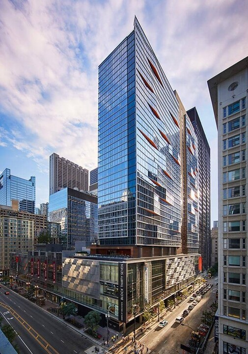 Marquee at Block 37 in Chicago, IL - Building Photo