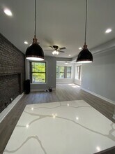 7644 N Eastlake Ter in Chicago, IL - Building Photo - Building Photo