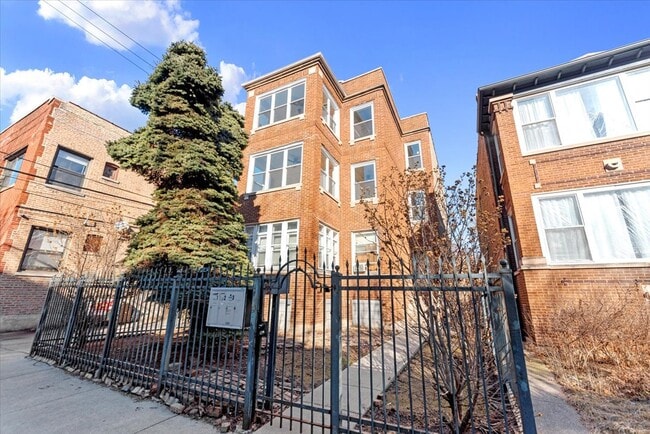 4343 N Spaulding Ave, Unit #2 in Chicago, IL - Building Photo - Building Photo