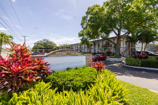 Westshore Palms at Kennedy in Tampa, FL - Foto de edificio - Building Photo