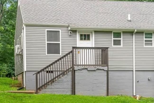 property at 4-6 Chestnut Dr