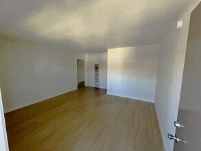 41 Normandie Ave in Los Angeles, CA - Building Photo - Building Photo